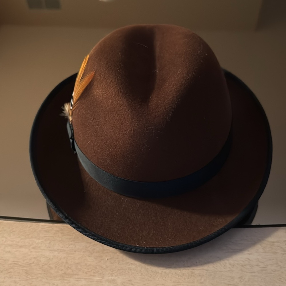 Goorin Bros Fedora - woman’s size medium